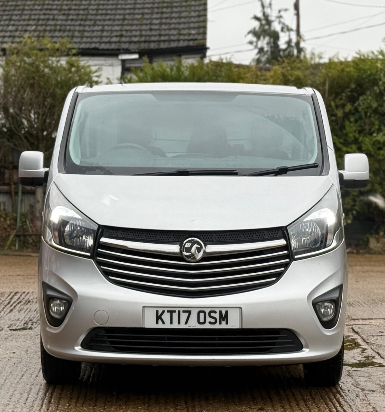 Used Vauxhall Vivaro 2017 for sale - 76762522: Photo 1