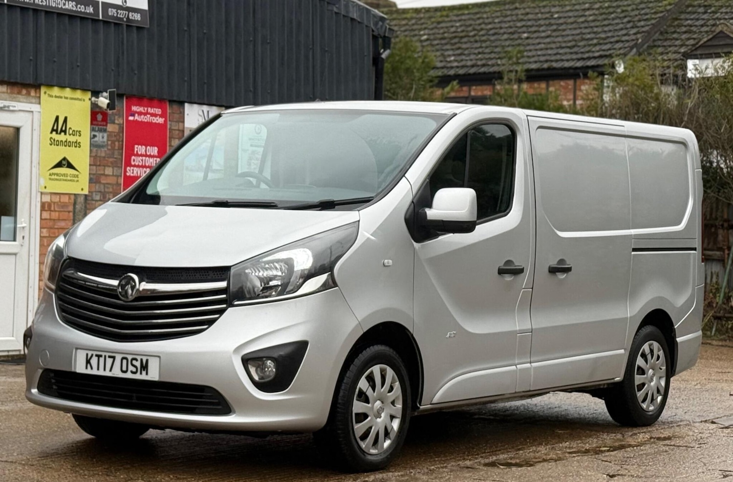 Used Vauxhall Vivaro 2017 for sale - 76762522: Photo 3