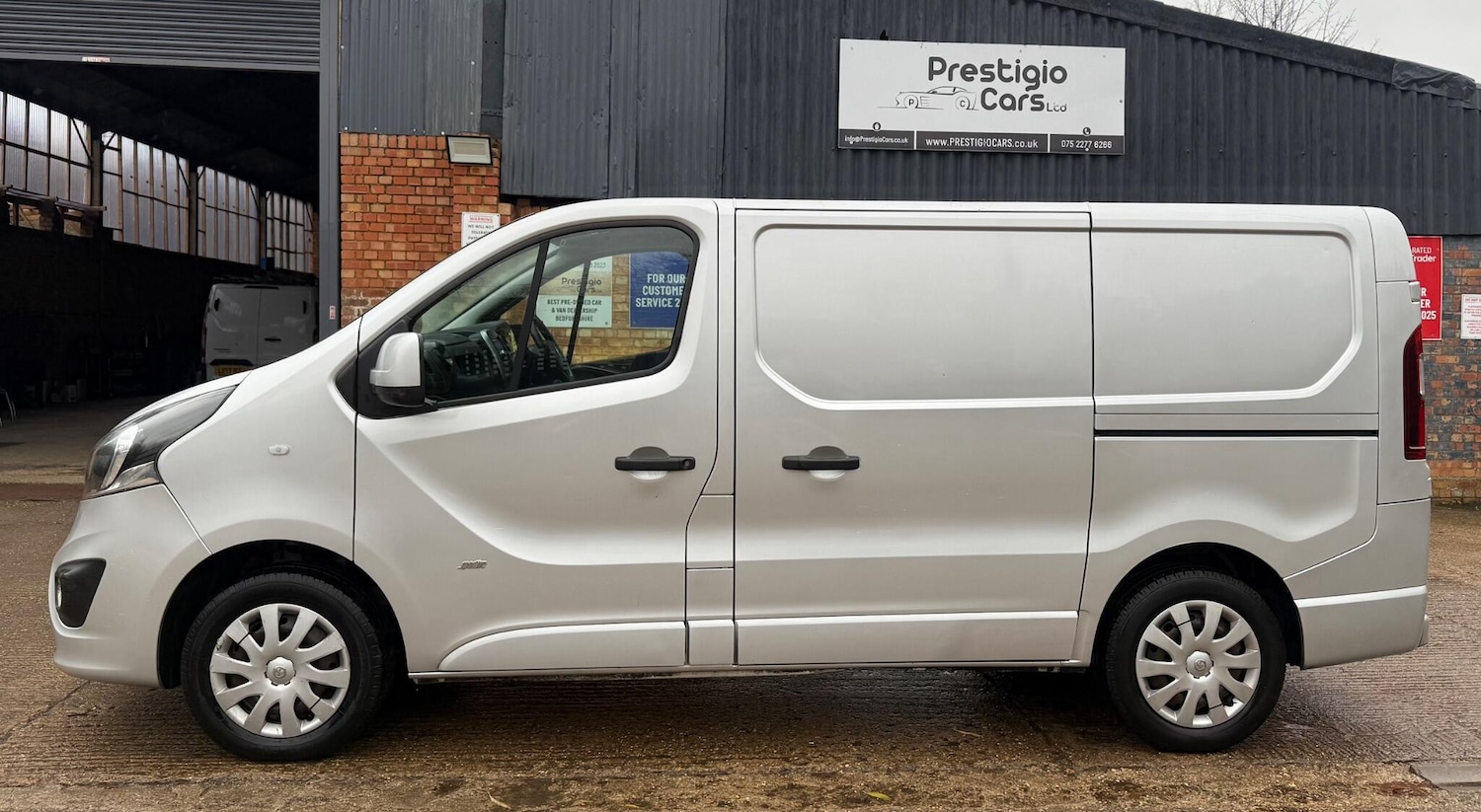 Used Vauxhall Vivaro 2017 for sale - 76762522: Photo 5