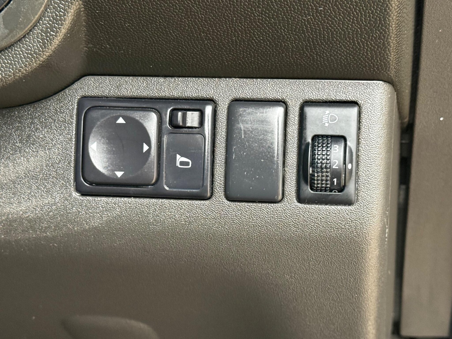 Used Nissan Navara 2015 for sale - 78003535: Photo 43