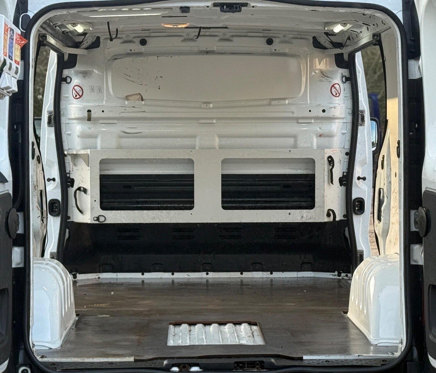 Used Vauxhall Vivaro 2016 for sale - 77516569: Photo 12