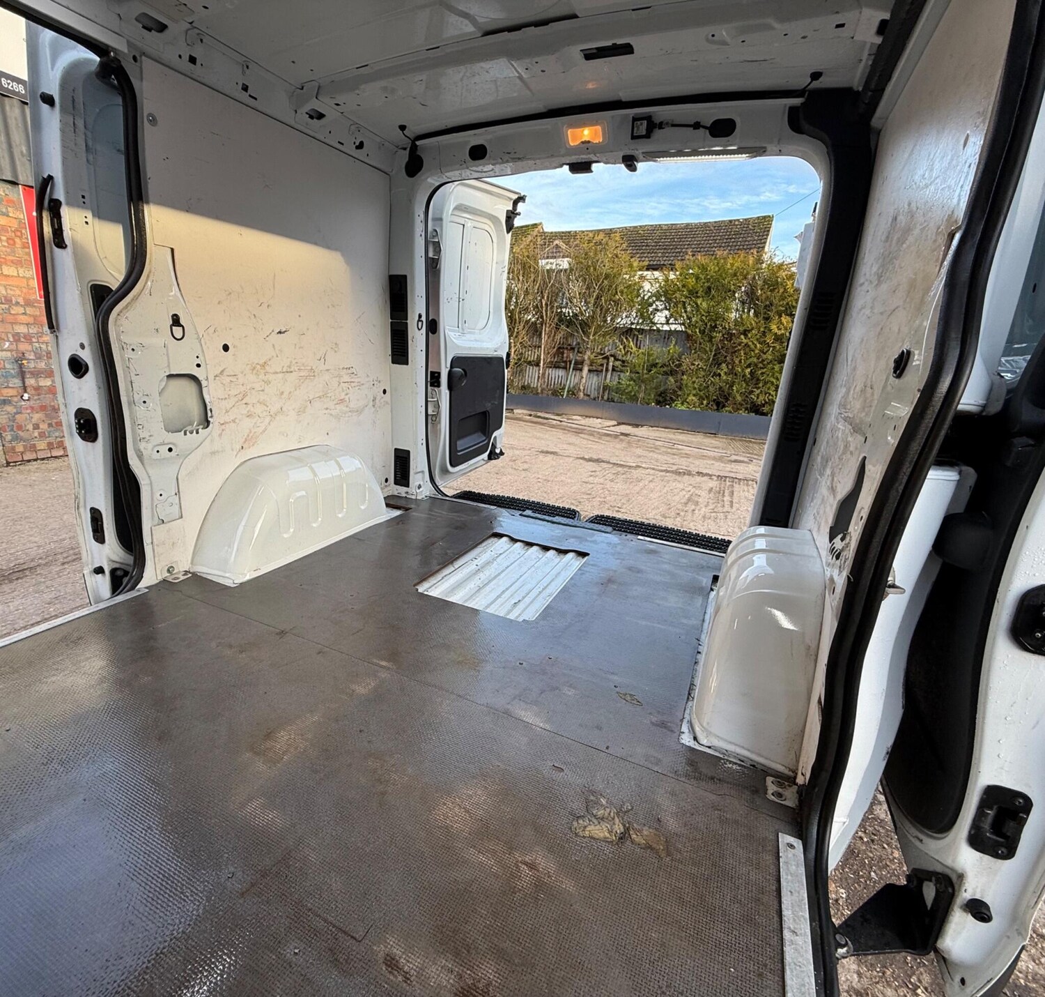 Used Vauxhall Vivaro 2016 for sale - 77516569: Photo 13