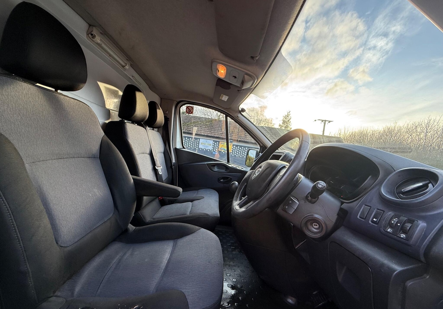 Used Vauxhall Vivaro 2016 for sale - 77516569: Photo 5