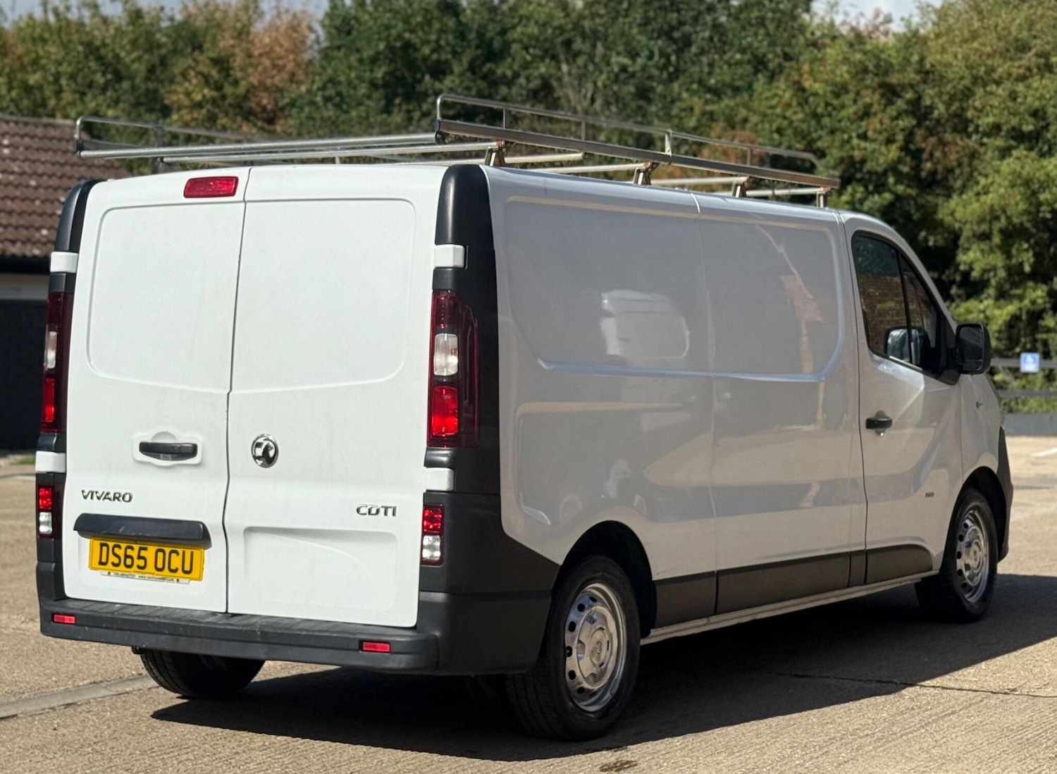 Used Vauxhall Vivaro 2015 for sale - 76653831: Photo 11