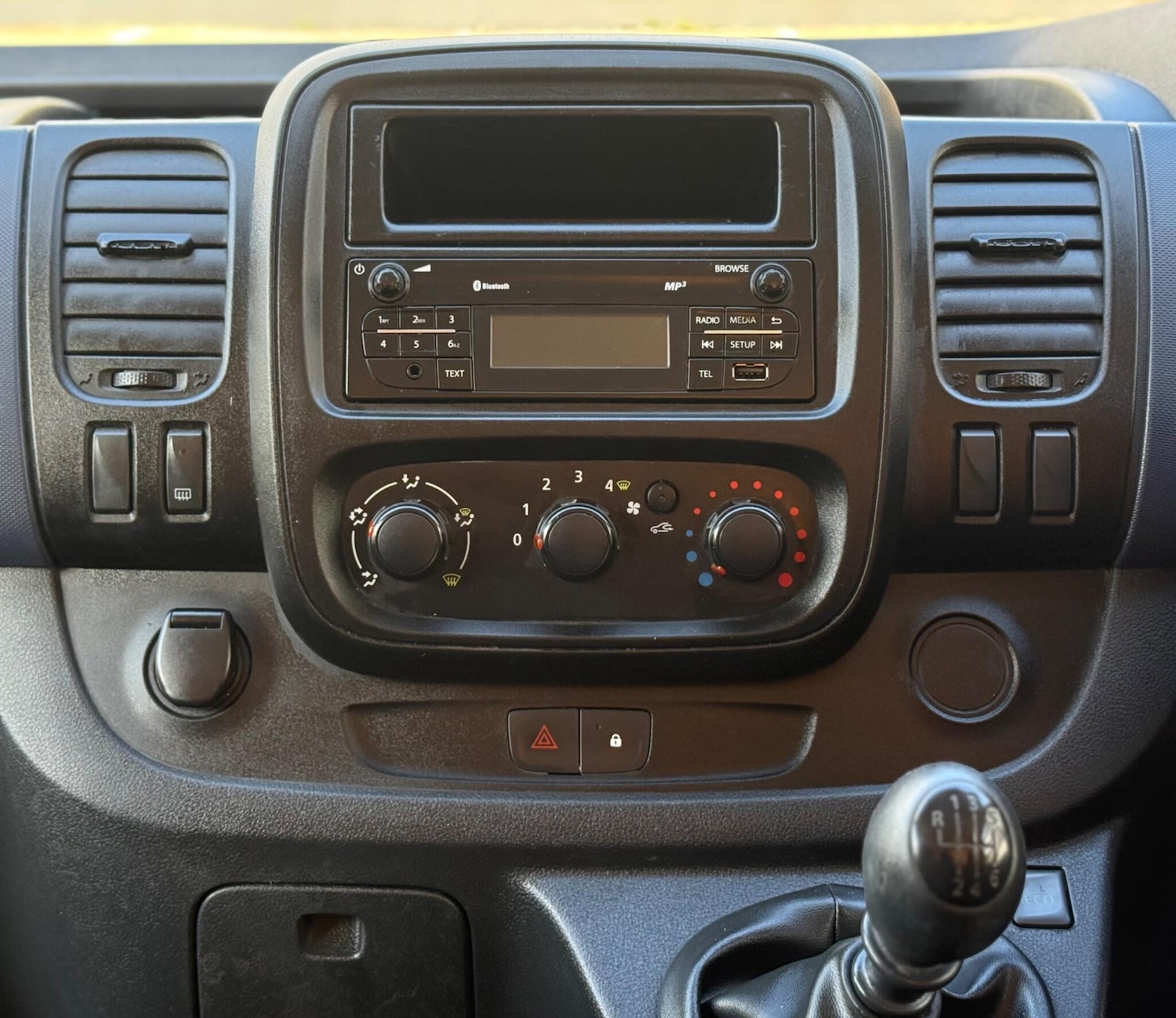 Used Vauxhall Vivaro 2015 for sale - 76653831: Photo 23