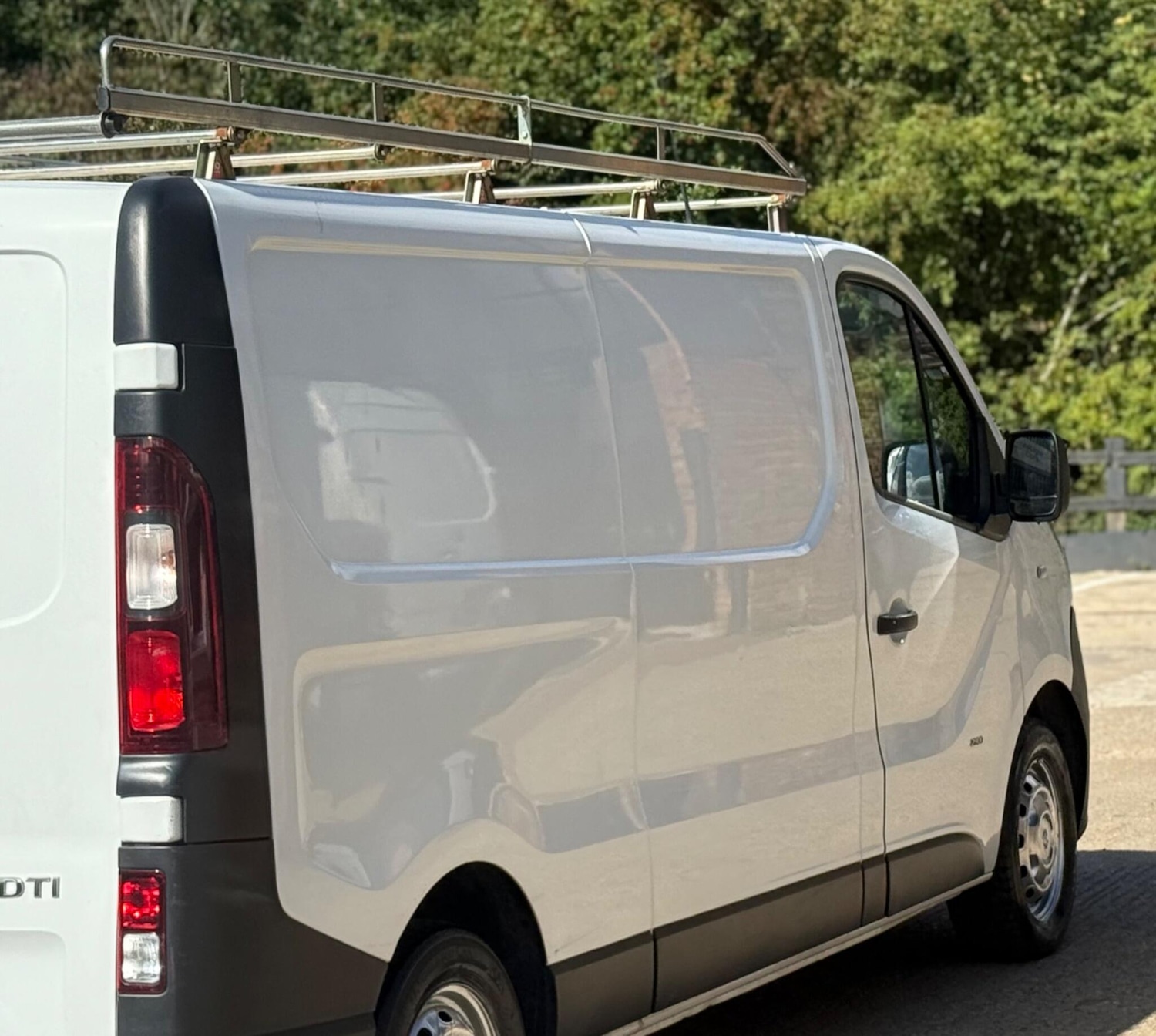 Used Vauxhall Vivaro 2015 for sale - 76653831: Photo 28