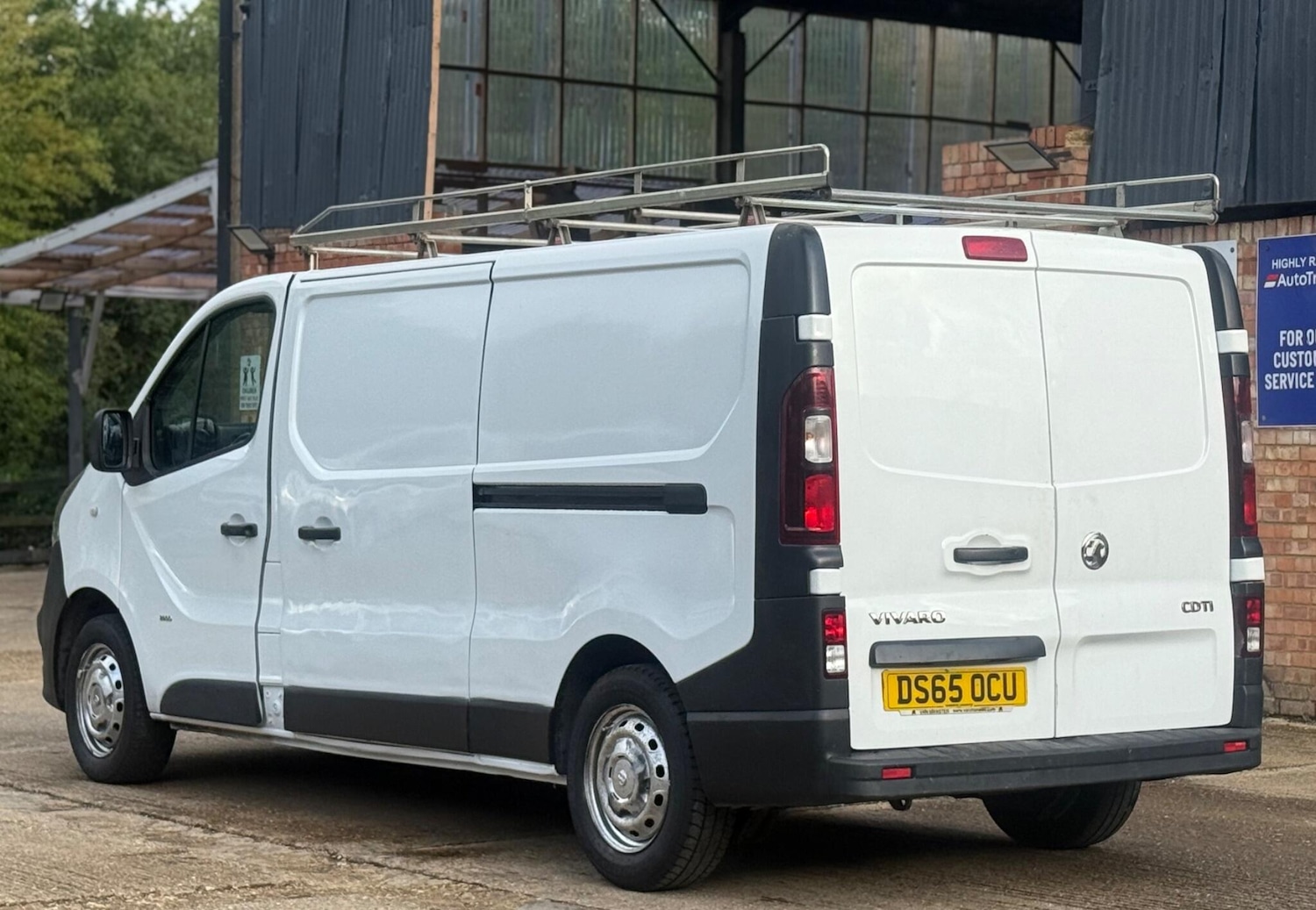 Used Vauxhall Vivaro 2015 for sale - 76653831: Photo 9