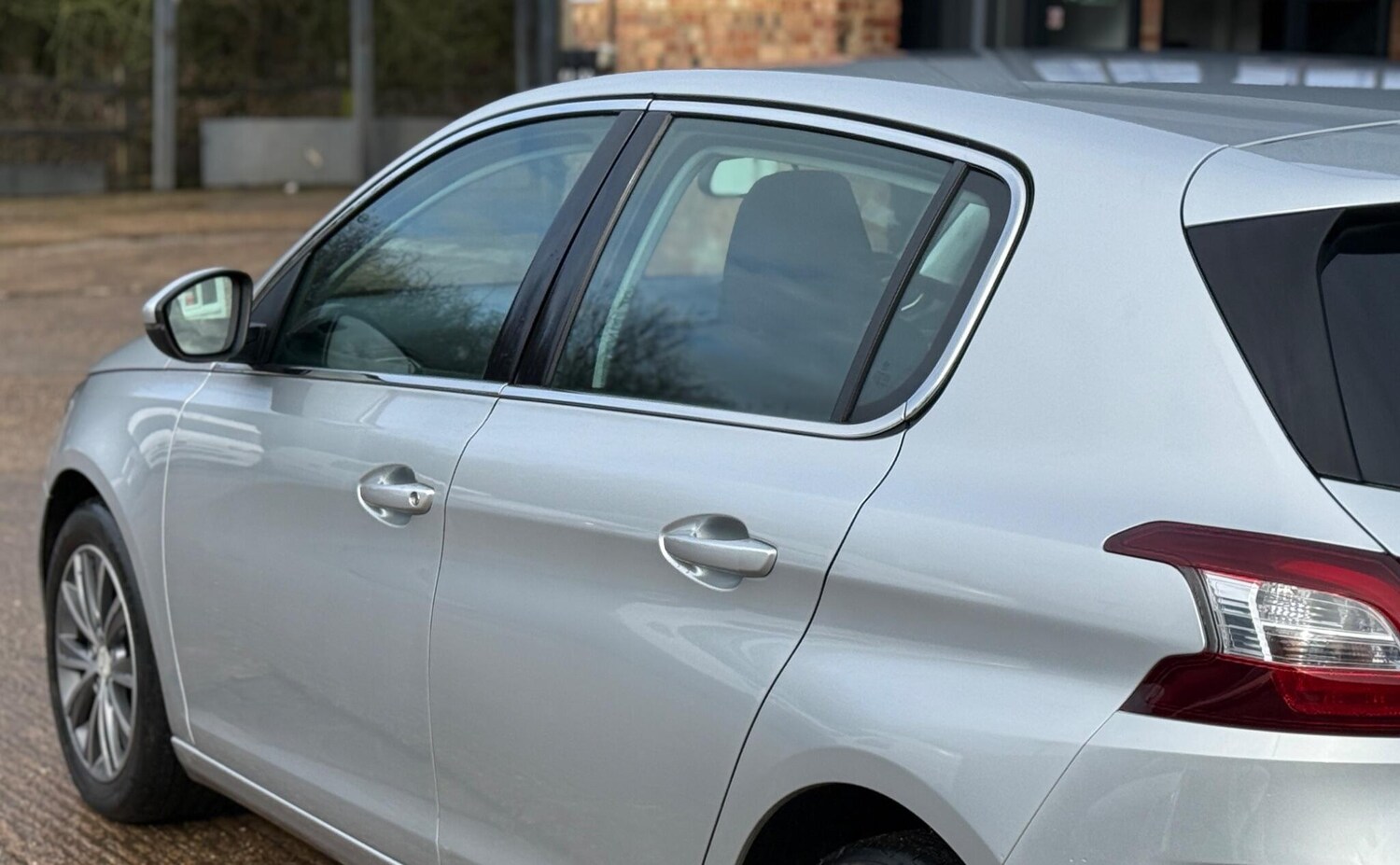 Used Peugeot 308 2016 for sale - 77520035: Photo 28