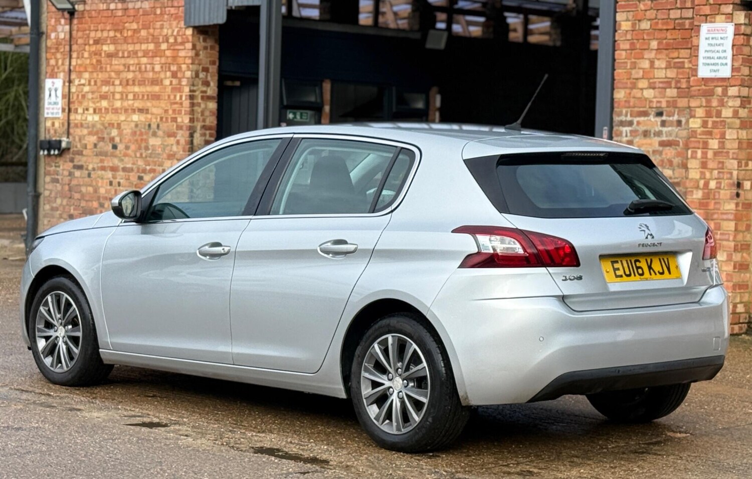 Used Peugeot 308 2016 for sale - 77520035: Photo 9