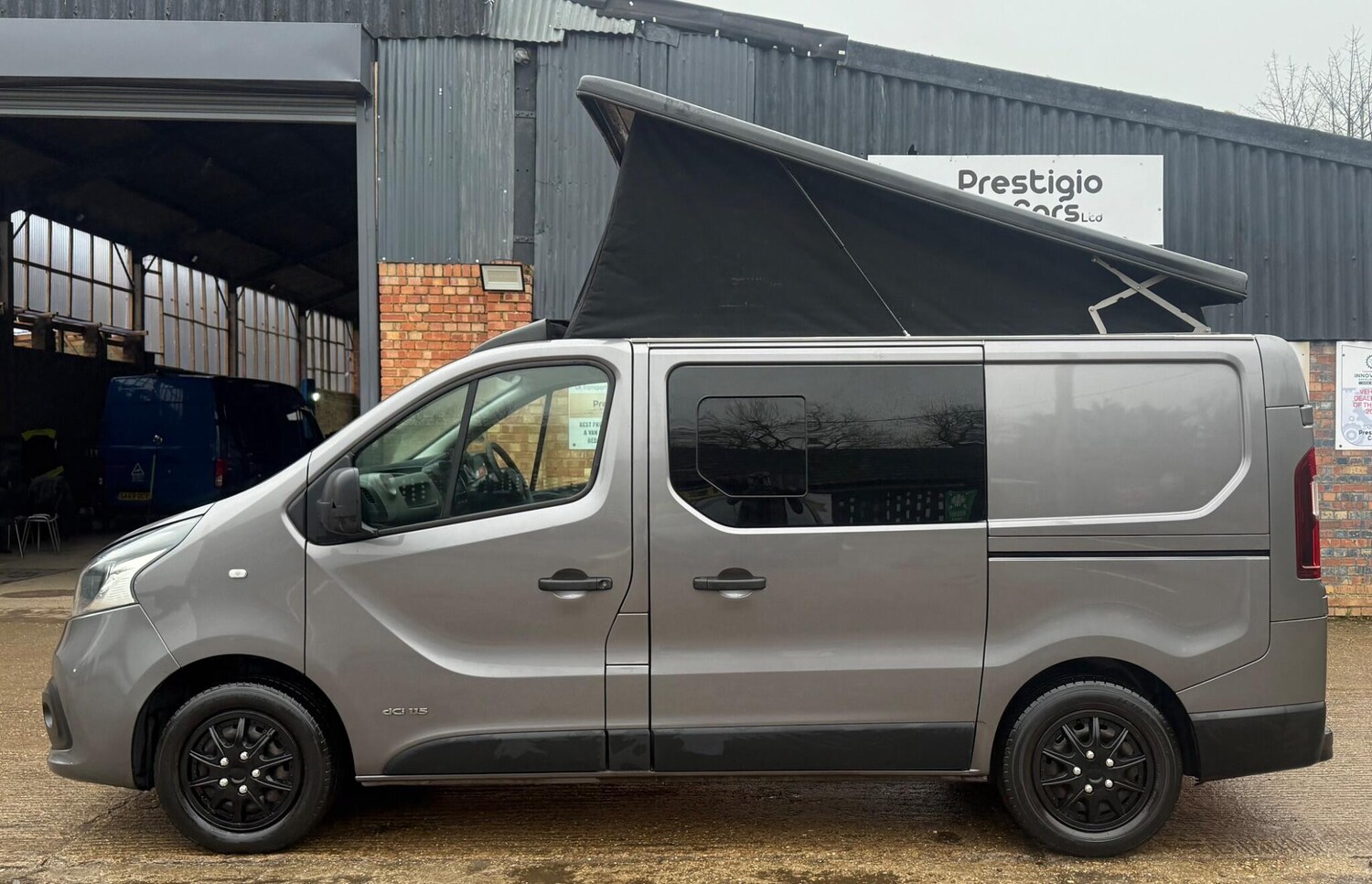 Used Renault Trafic 2015 for sale - 77403925: Photo 11