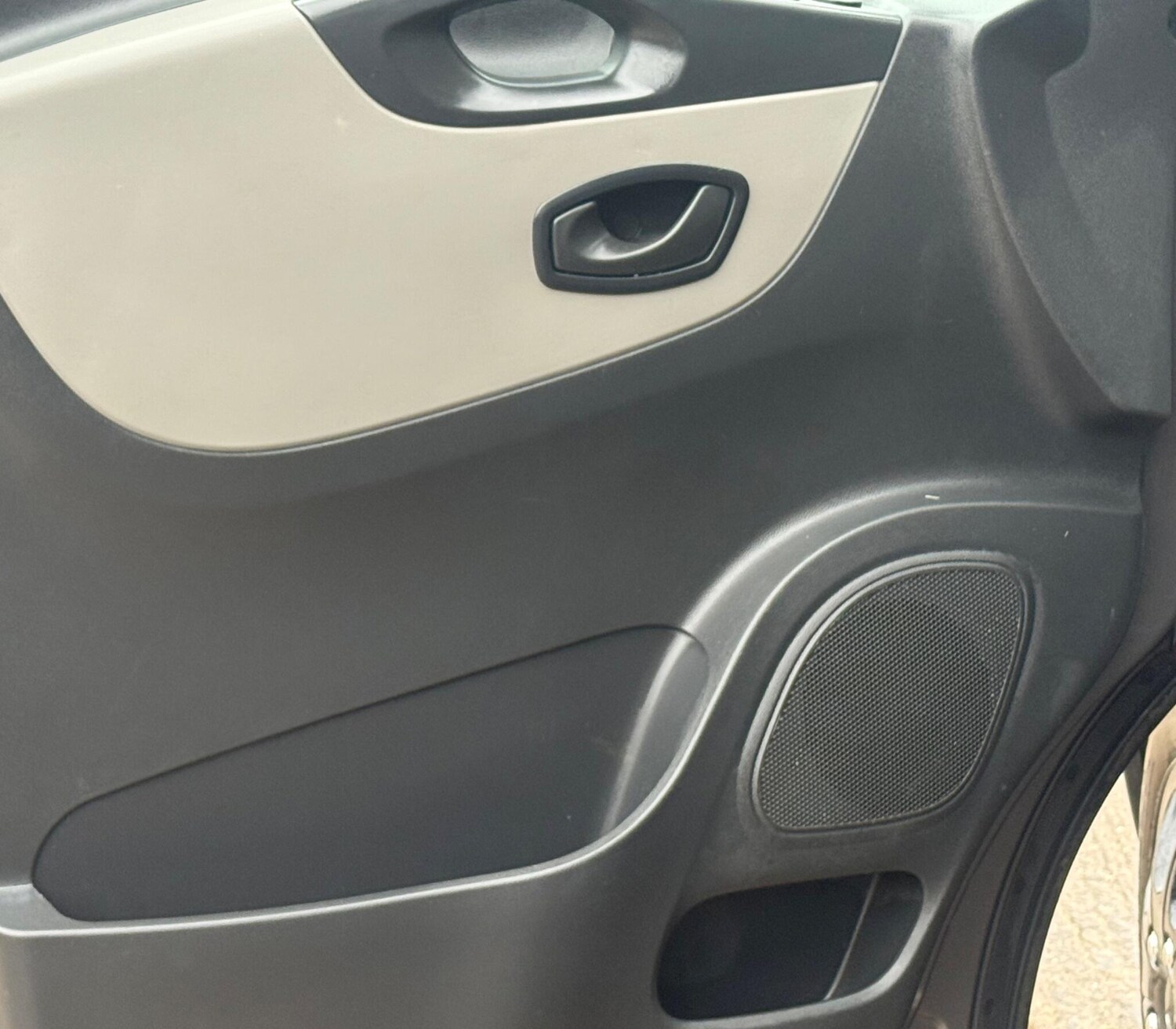 Used Renault Trafic 2015 for sale - 77403925: Photo 26