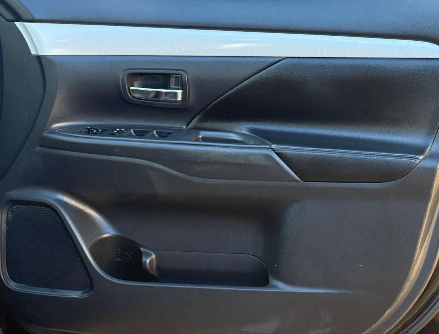 Used Mitsubishi Outlander 2015 for sale - 77718999: Photo 15