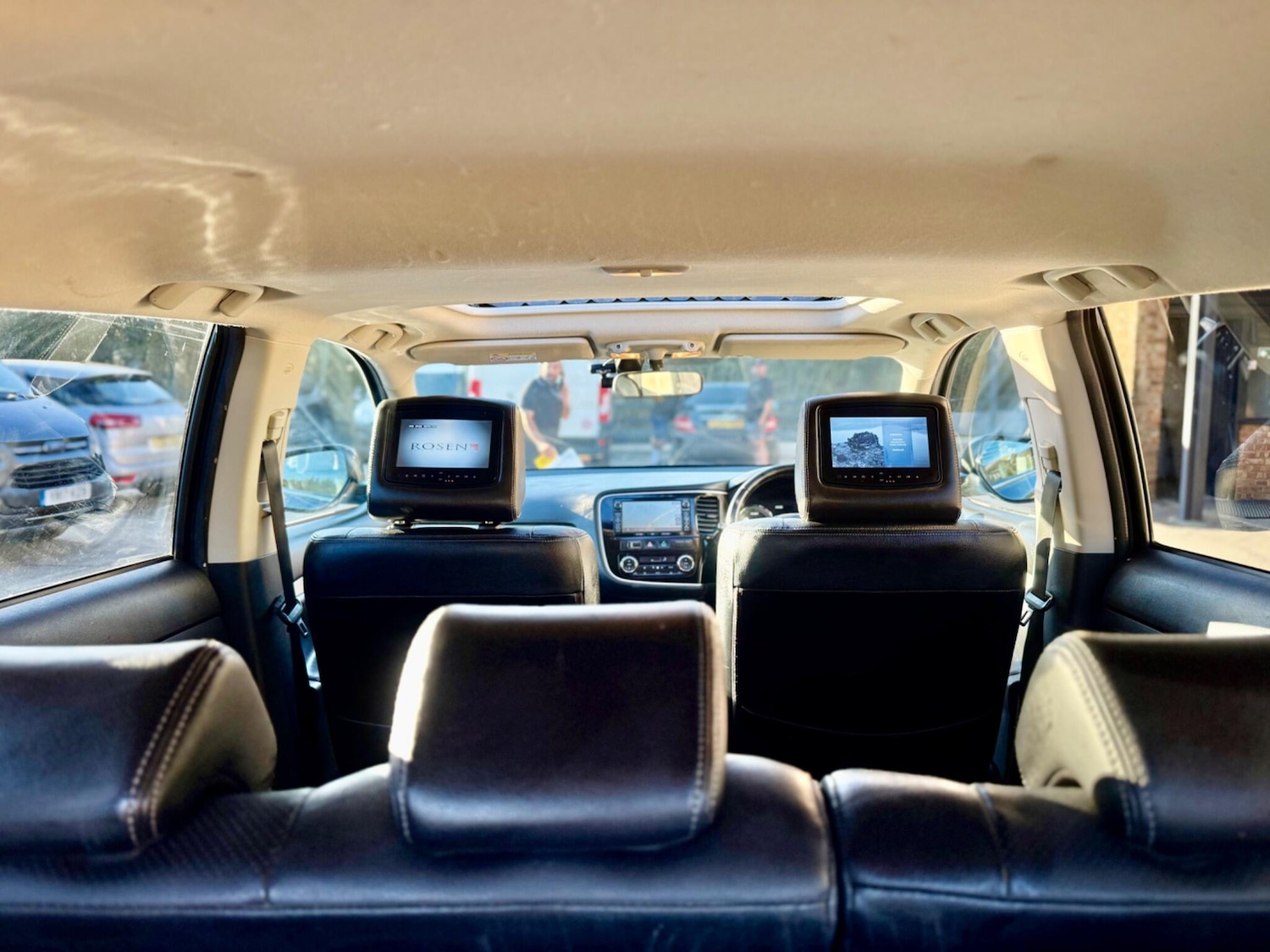 Used Mitsubishi Outlander 2015 for sale - 77718999: Photo 27