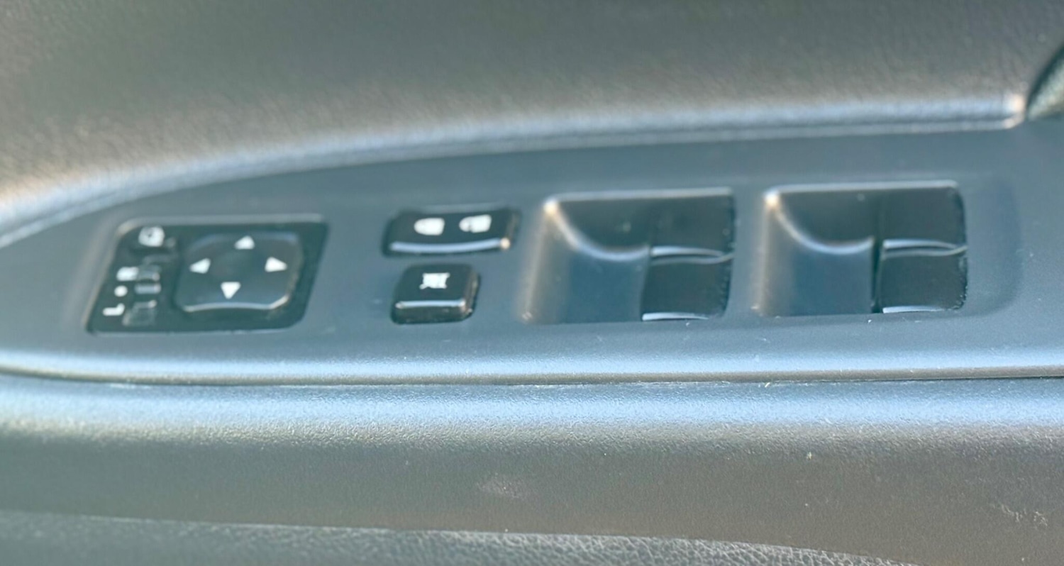 Used Mitsubishi Outlander 2015 for sale - 77718999: Photo 44