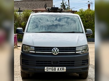 Used Volkswagen Transporter 2018 for sale - 79055079: Photo