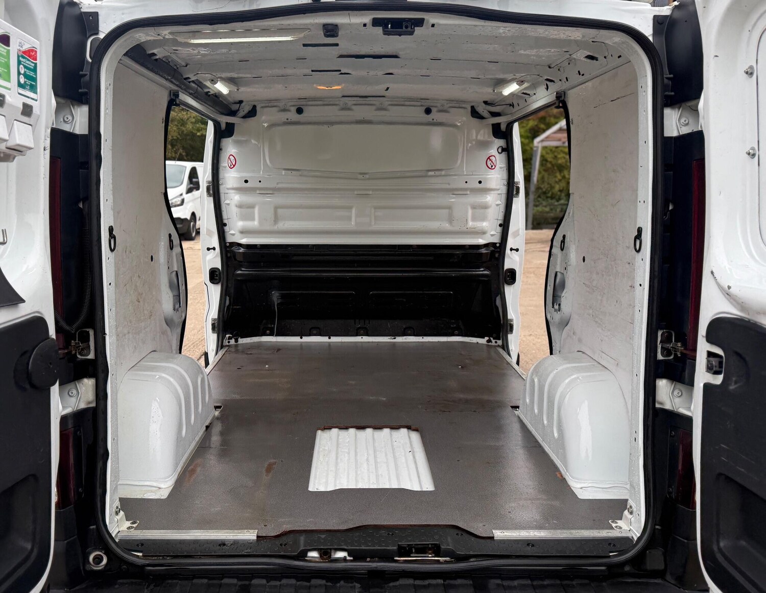 Used Vauxhall Vivaro 2016 for sale - 76292885: Photo 18