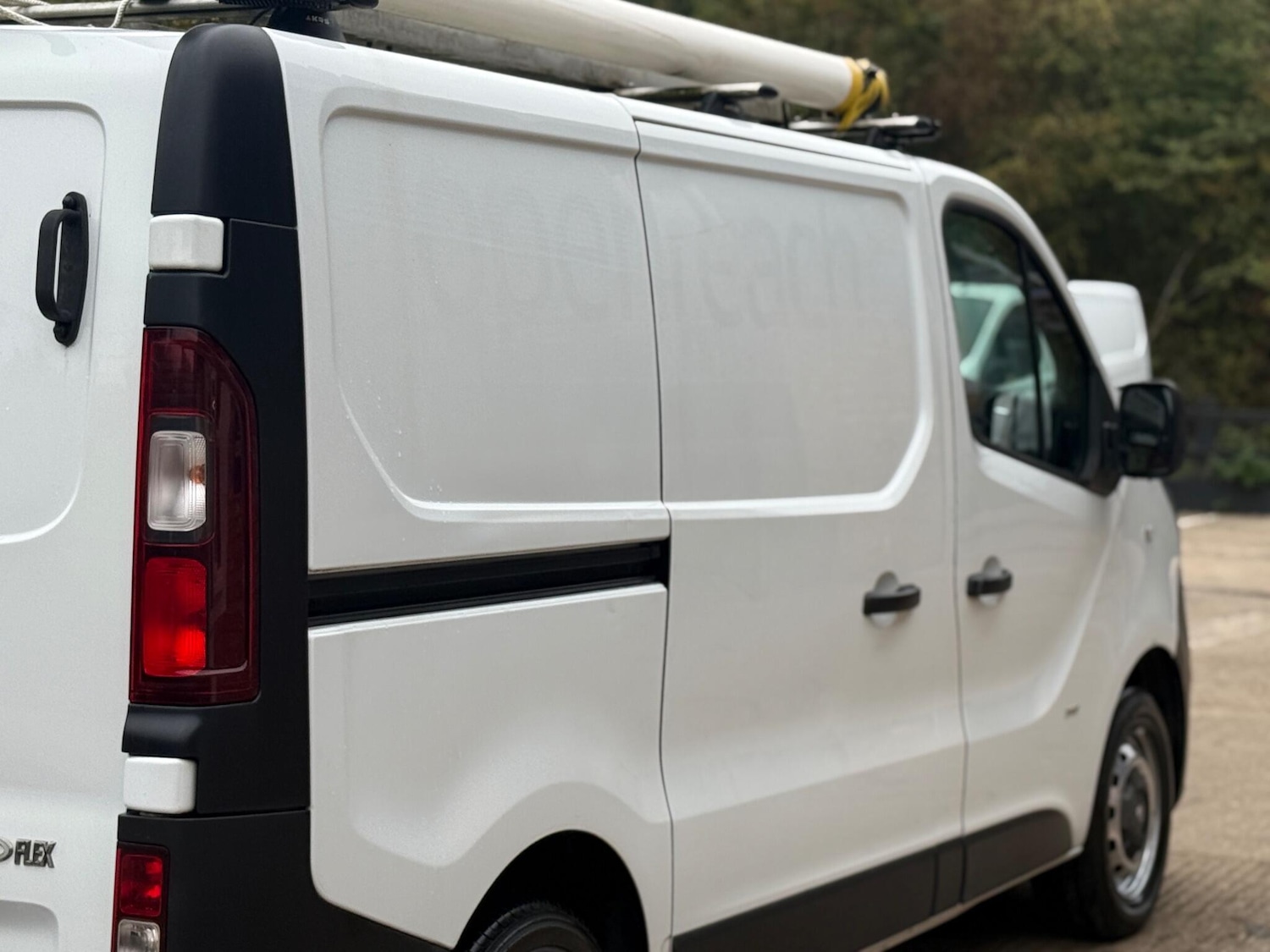 Used Vauxhall Vivaro 2016 for sale - 76292885: Photo 31