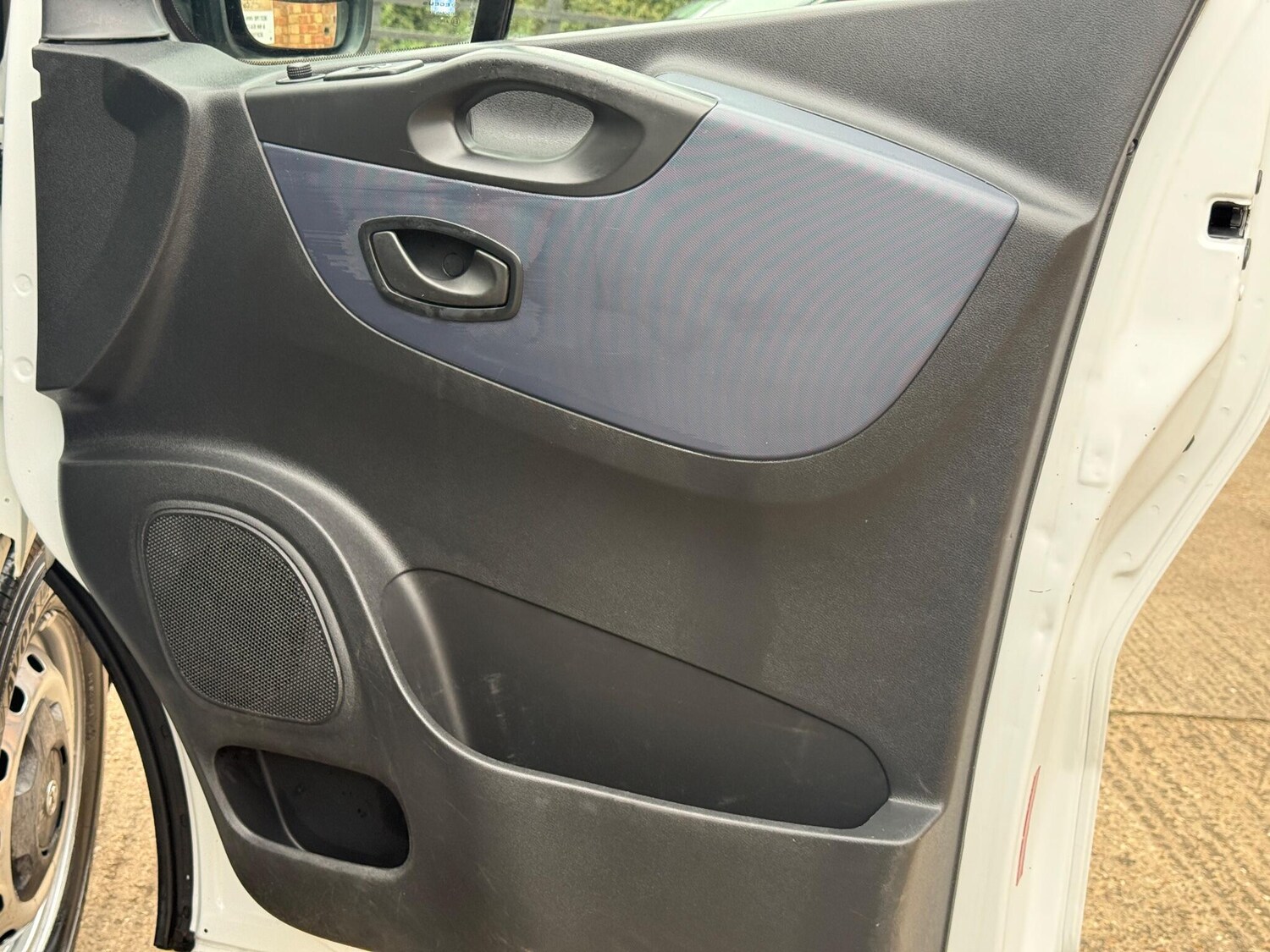 Used Vauxhall Vivaro 2016 for sale - 76292885: Photo 33