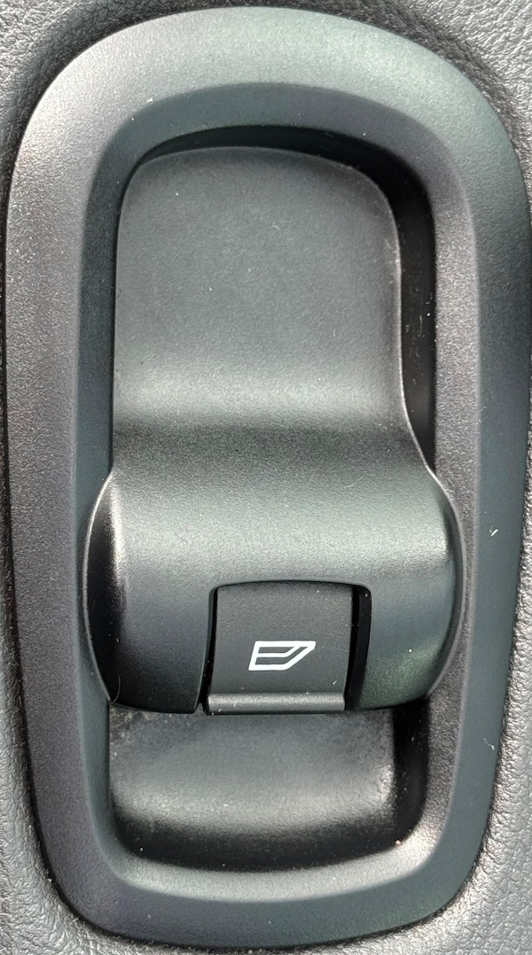 Used Ford Tourneo Custom 2017 for sale - 75676891: Photo 36