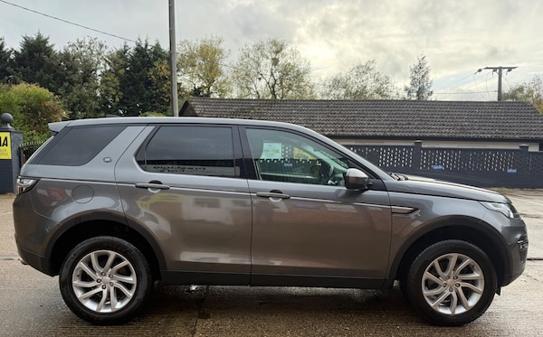 Used Land Rover Discovery Sport 2018 for sale - 76324713: Photo 12