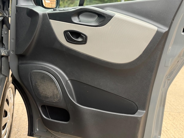 Used Renault Trafic 2014 for sale - 76211678: Photo 32