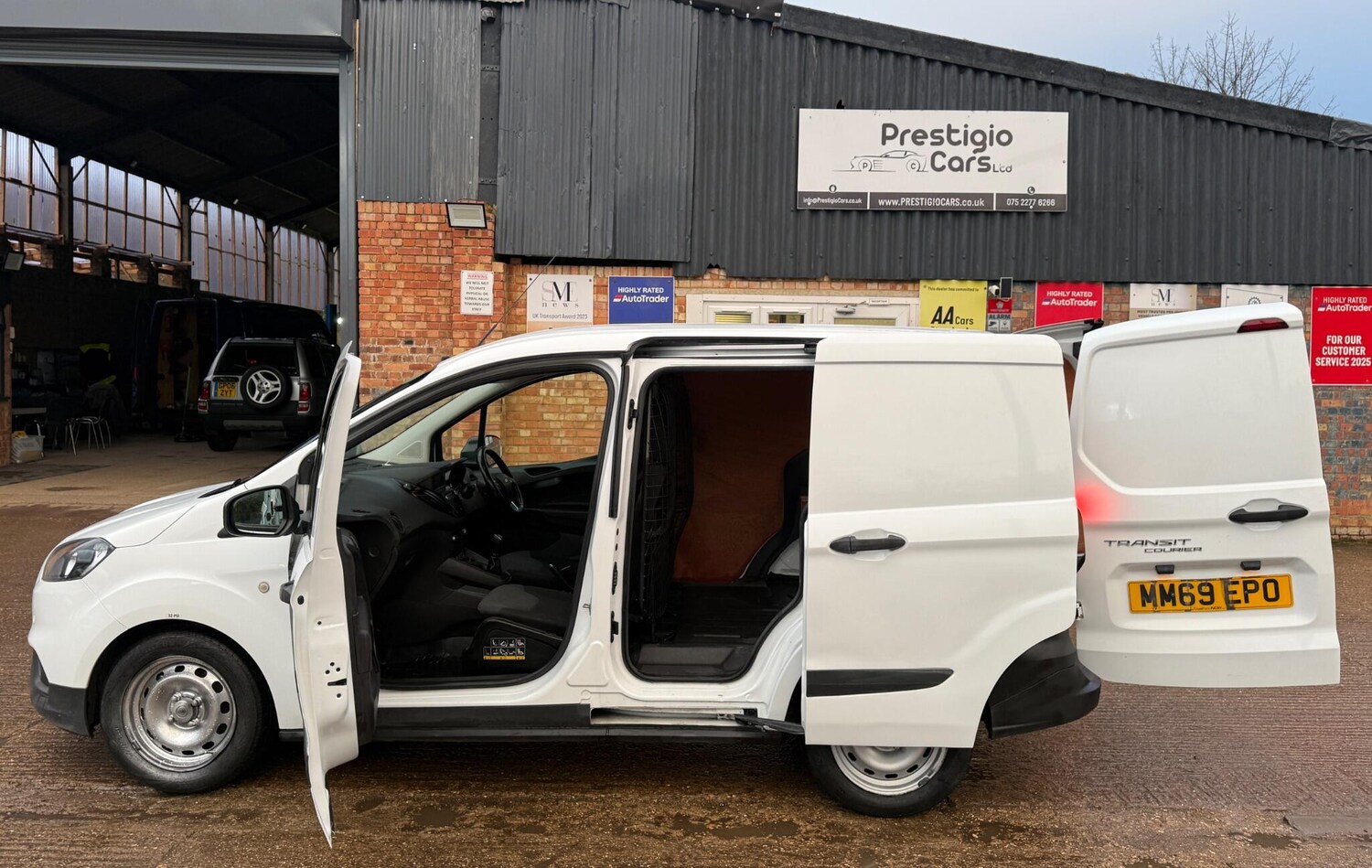 Used Ford Transit Courier 2020 for sale - 77394235: Photo 16