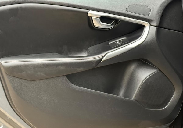 Used Volvo V40 Cross Country 2017 for sale - 75616497: Photo 18