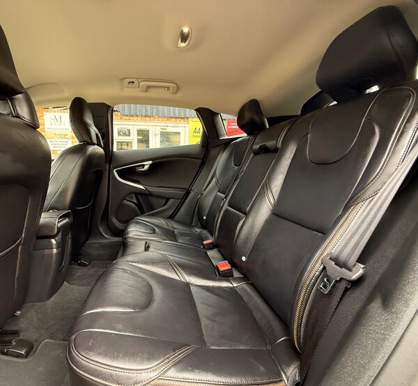 Used Volvo V40 Cross Country 2017 for sale - 75616497: Photo 19