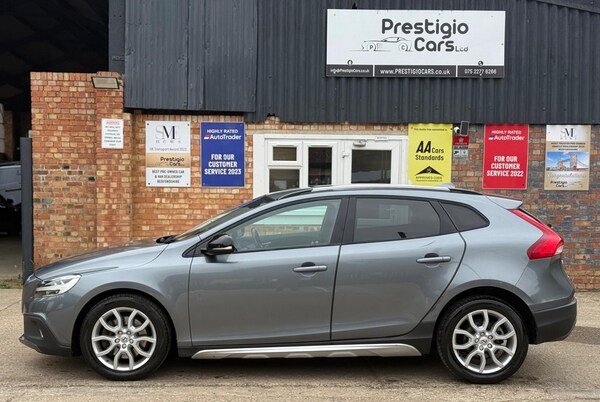 Used Volvo V40 Cross Country 2017 for sale - 75616497: Photo 7
