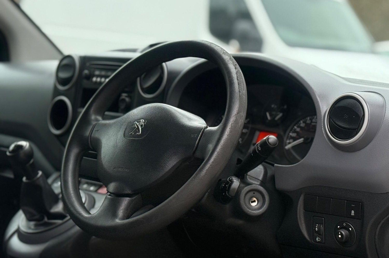 Used Peugeot Partner 2017 for sale - 77313002: Photo 13