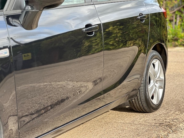 Used Vauxhall Zafira Tourer 2013 for sale - 75974943: Photo 23