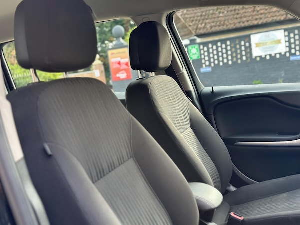 Used Vauxhall Zafira Tourer 2013 for sale - 75974943: Photo 31