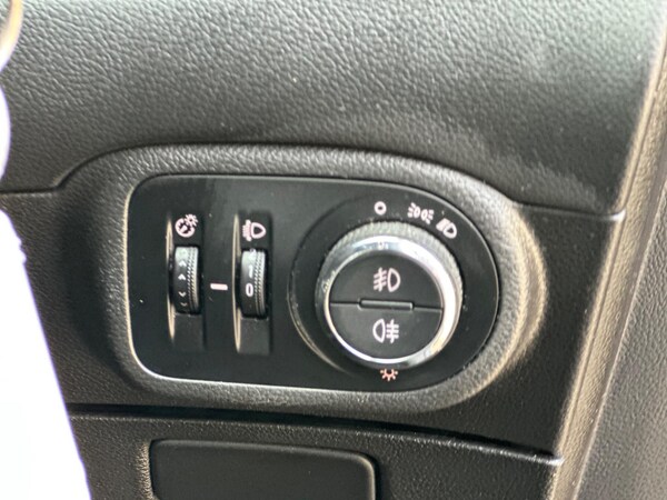 Used Vauxhall Zafira Tourer 2013 for sale - 75974943: Photo 53