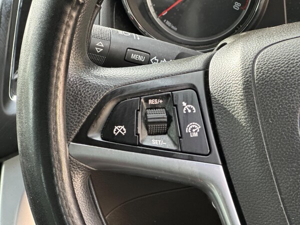 Used Vauxhall Zafira Tourer 2013 for sale - 75974943: Photo 55