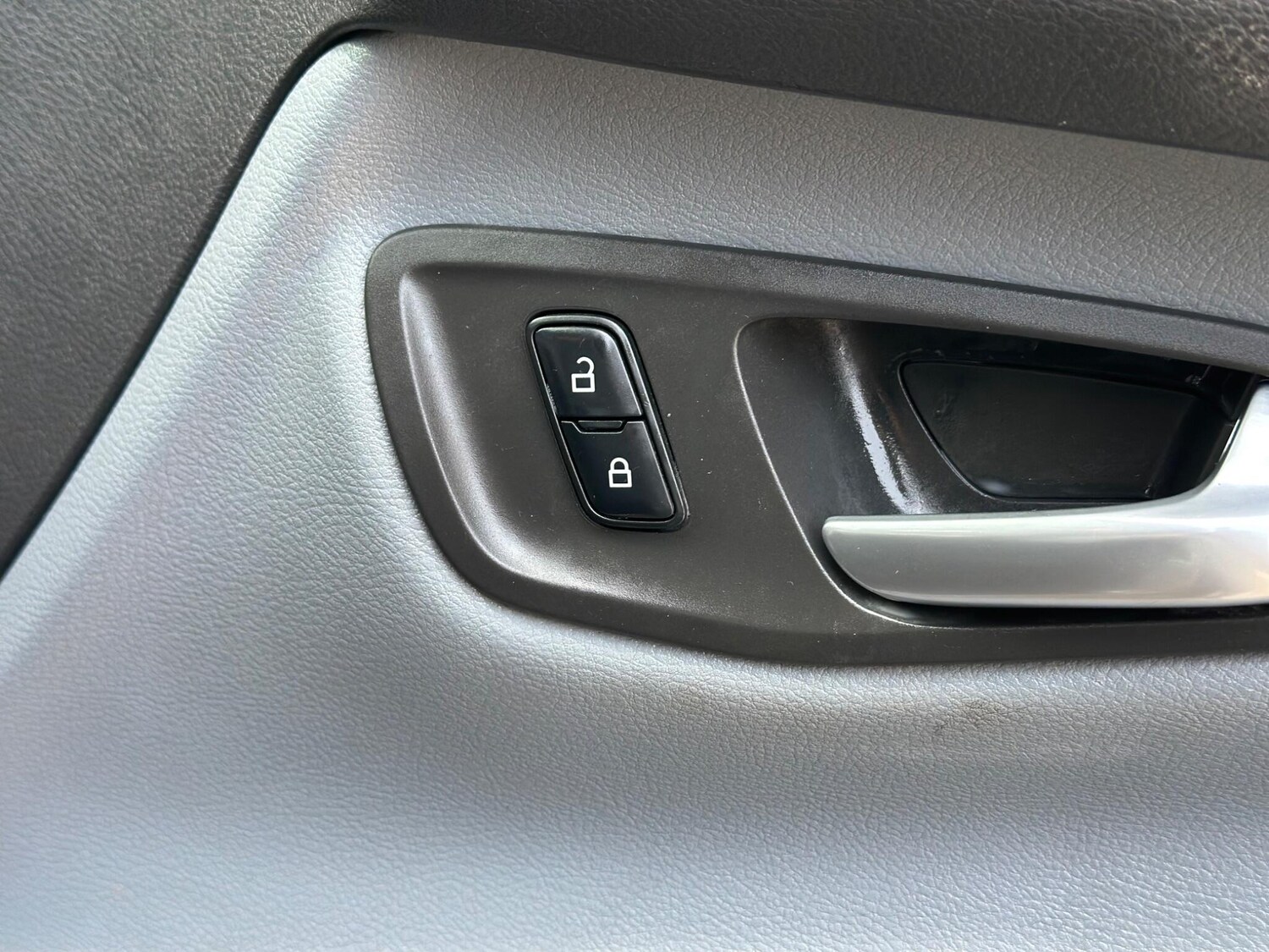 Used Ford Transit Custom 2017 for sale - 77733497: Photo 42