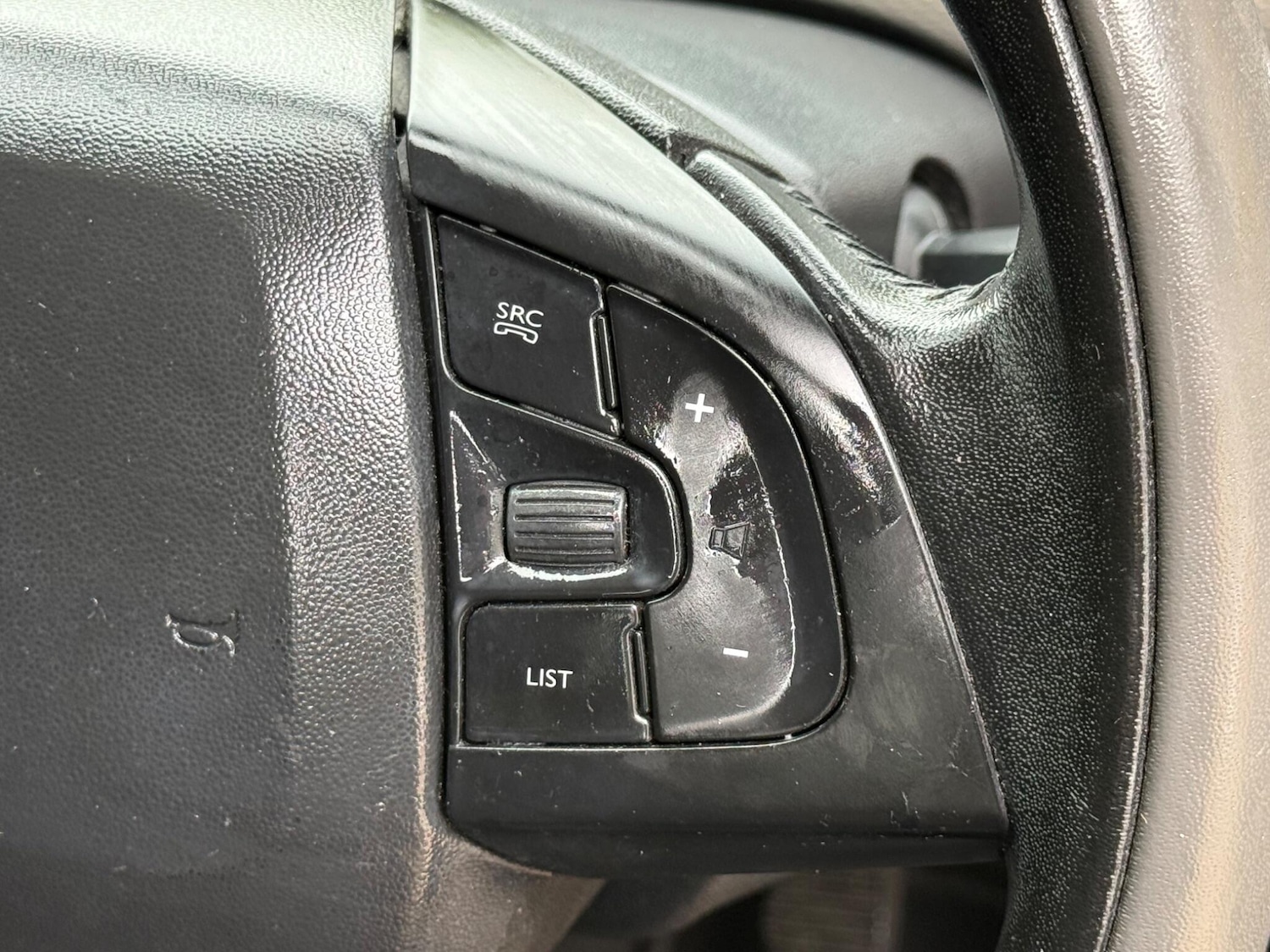 Used Citroen C4 Cactus 2016 for sale - 77974046: Photo 40