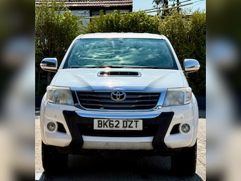 Used Toyota Hilux 2012 for sale - 79381050: Photo