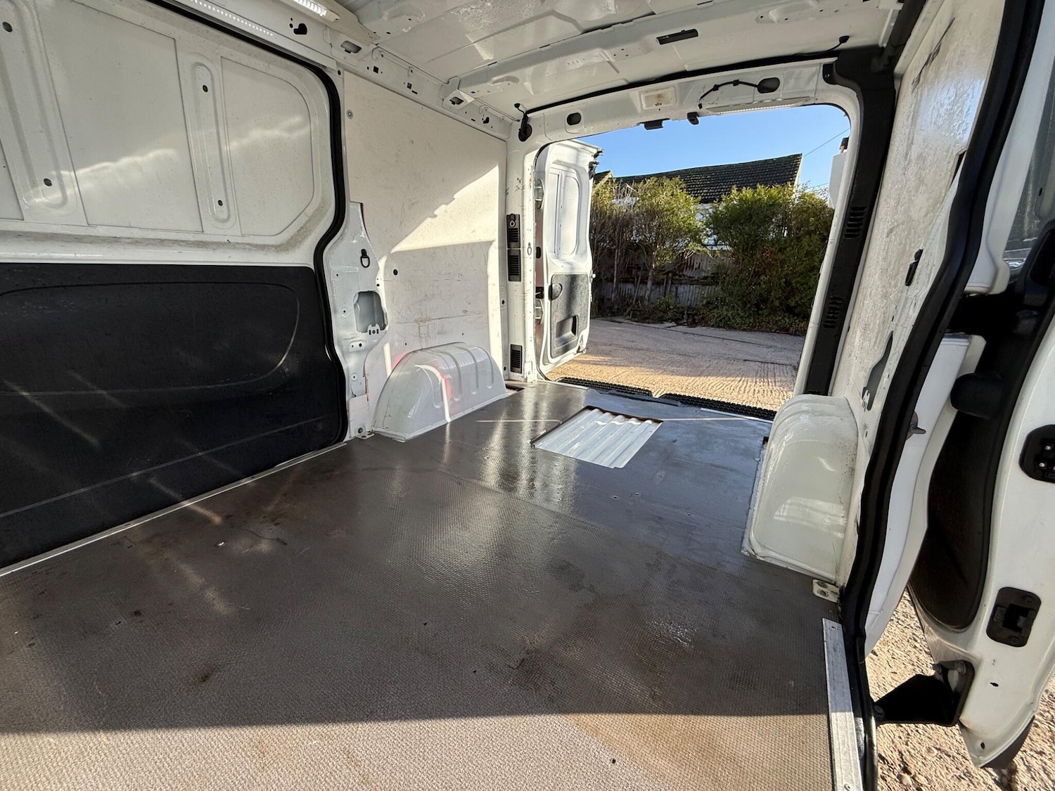 Used Vauxhall Vivaro 2016 for sale - 76599576: Photo 20