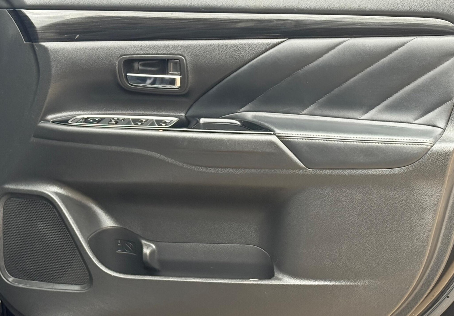 Used Mitsubishi Outlander 2017 for sale - 77639441: Photo 15