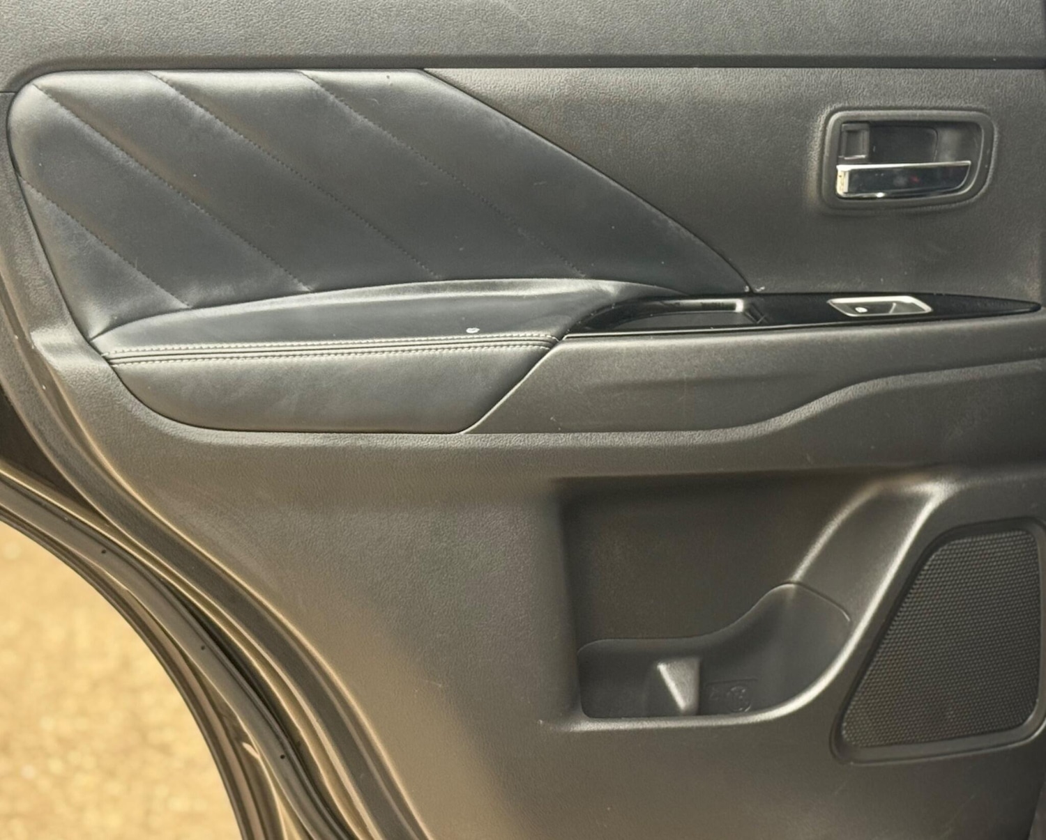 Used Mitsubishi Outlander 2017 for sale - 77639441: Photo 21