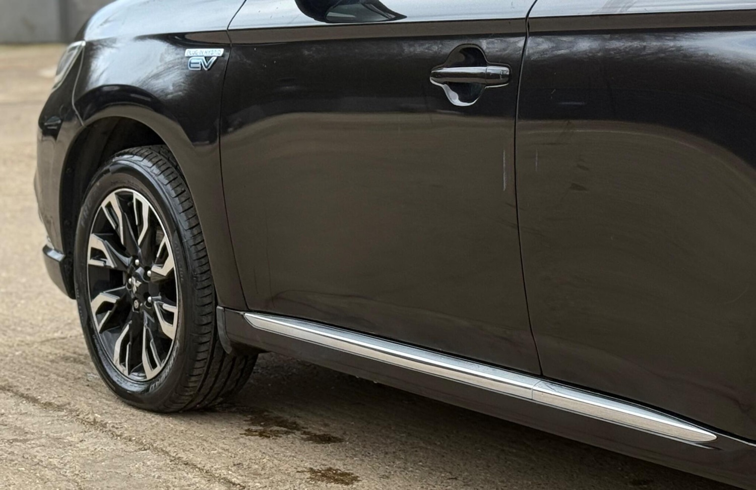 Used Mitsubishi Outlander 2017 for sale - 77639441: Photo 36