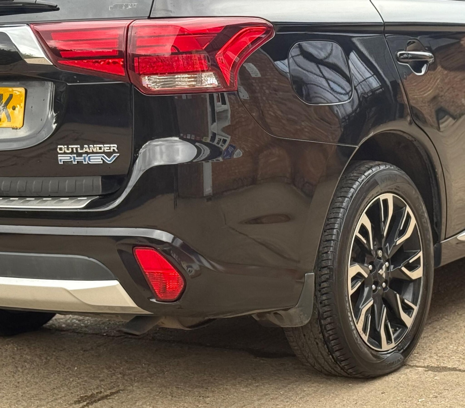 Used Mitsubishi Outlander 2017 for sale - 77639441: Photo 37