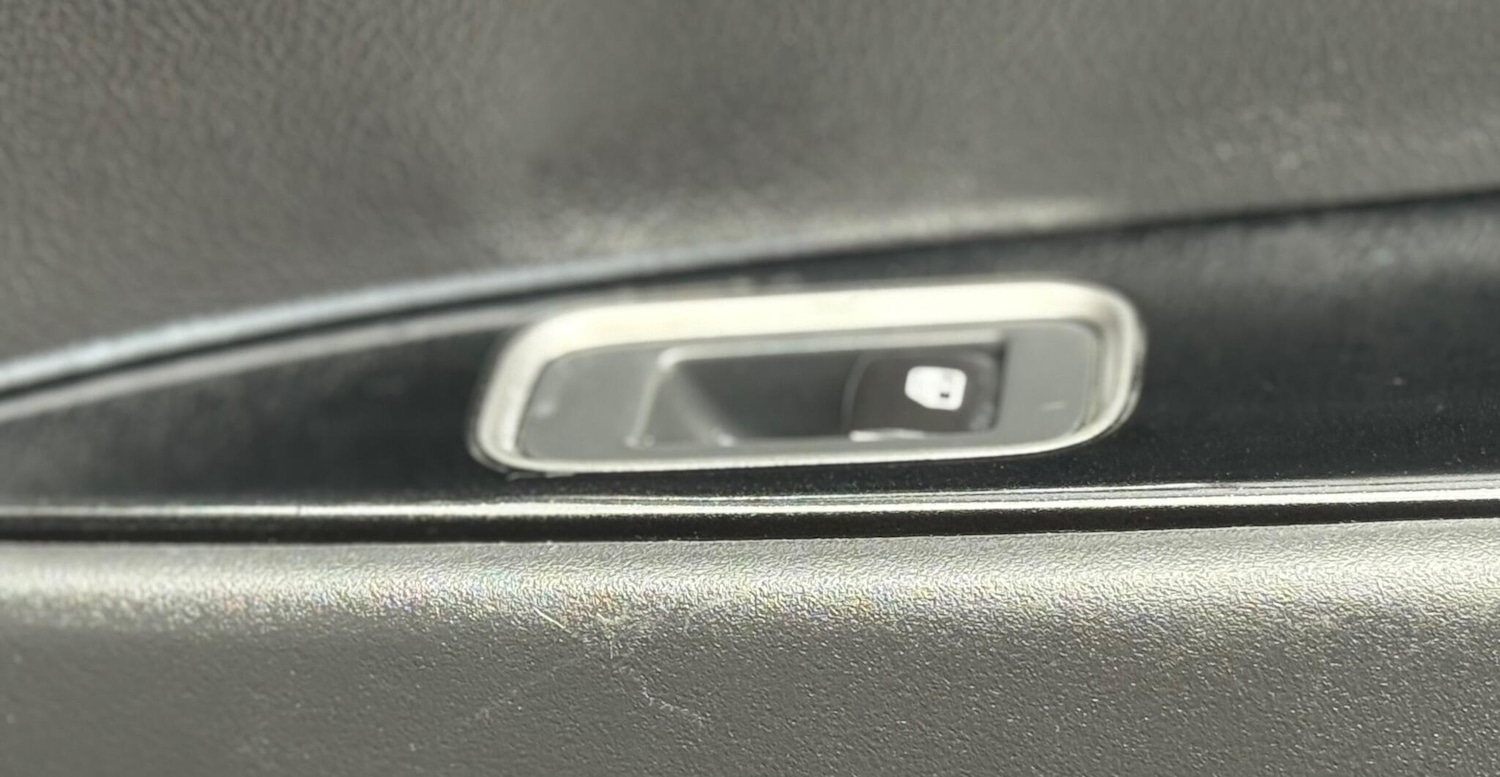 Used Mitsubishi Outlander 2017 for sale - 77639441: Photo 40