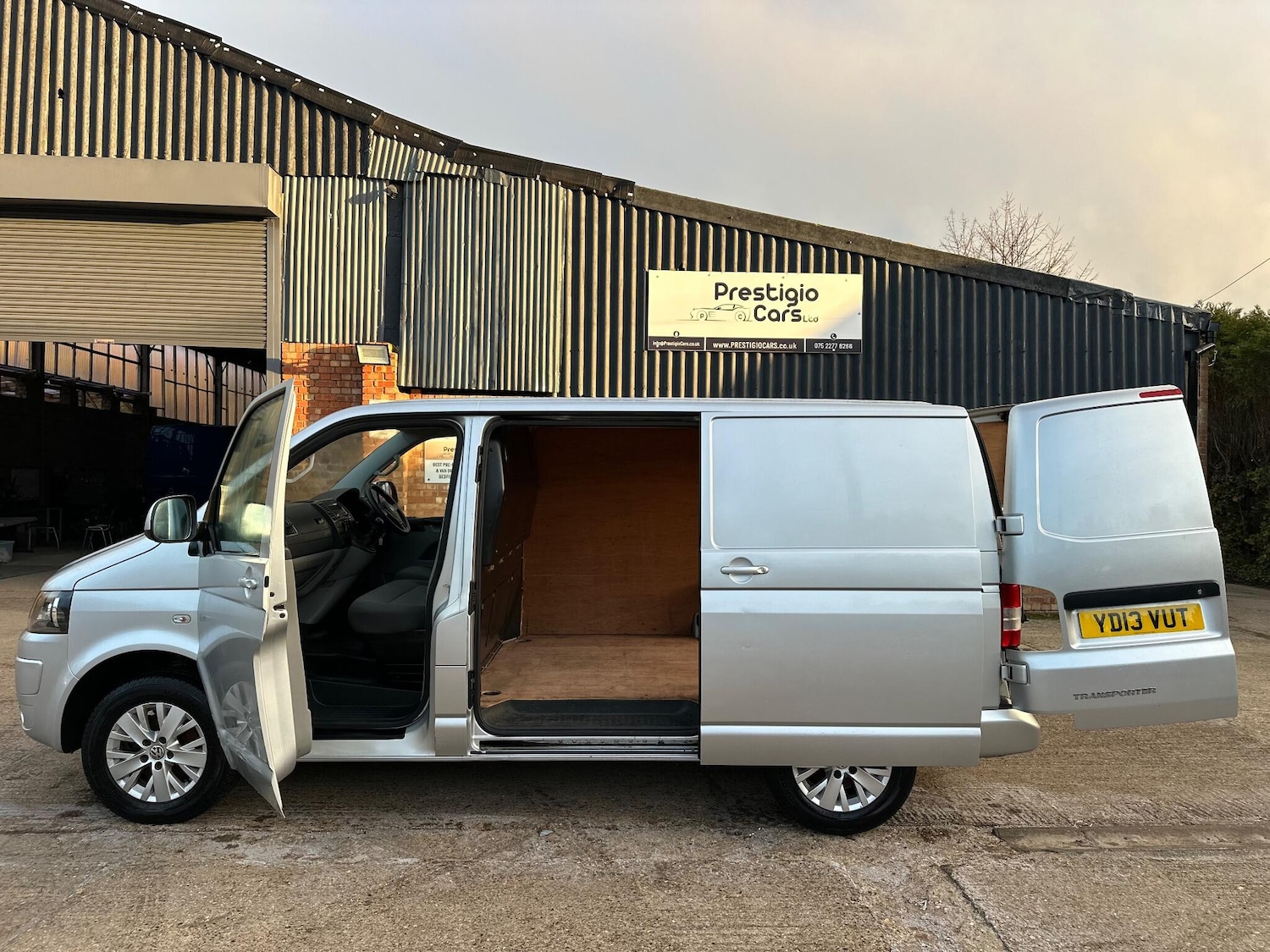 Used Volkswagen Transporter 2013 for sale - 77054902: Photo 15