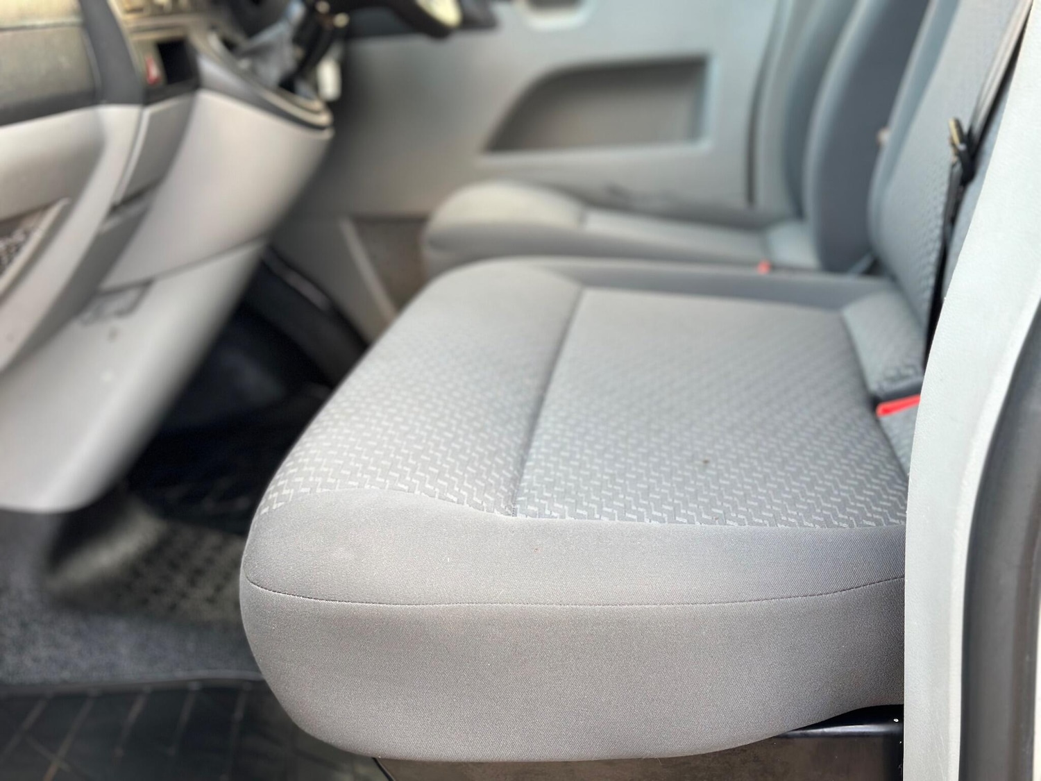 Used Volkswagen Transporter 2013 for sale - 77054902: Photo 36