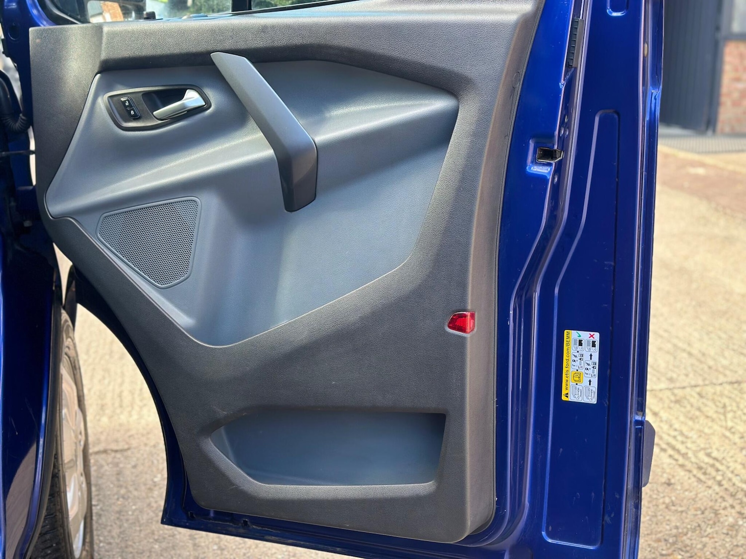 Used Ford Transit Custom 2016 for sale - 76405821: Photo 35