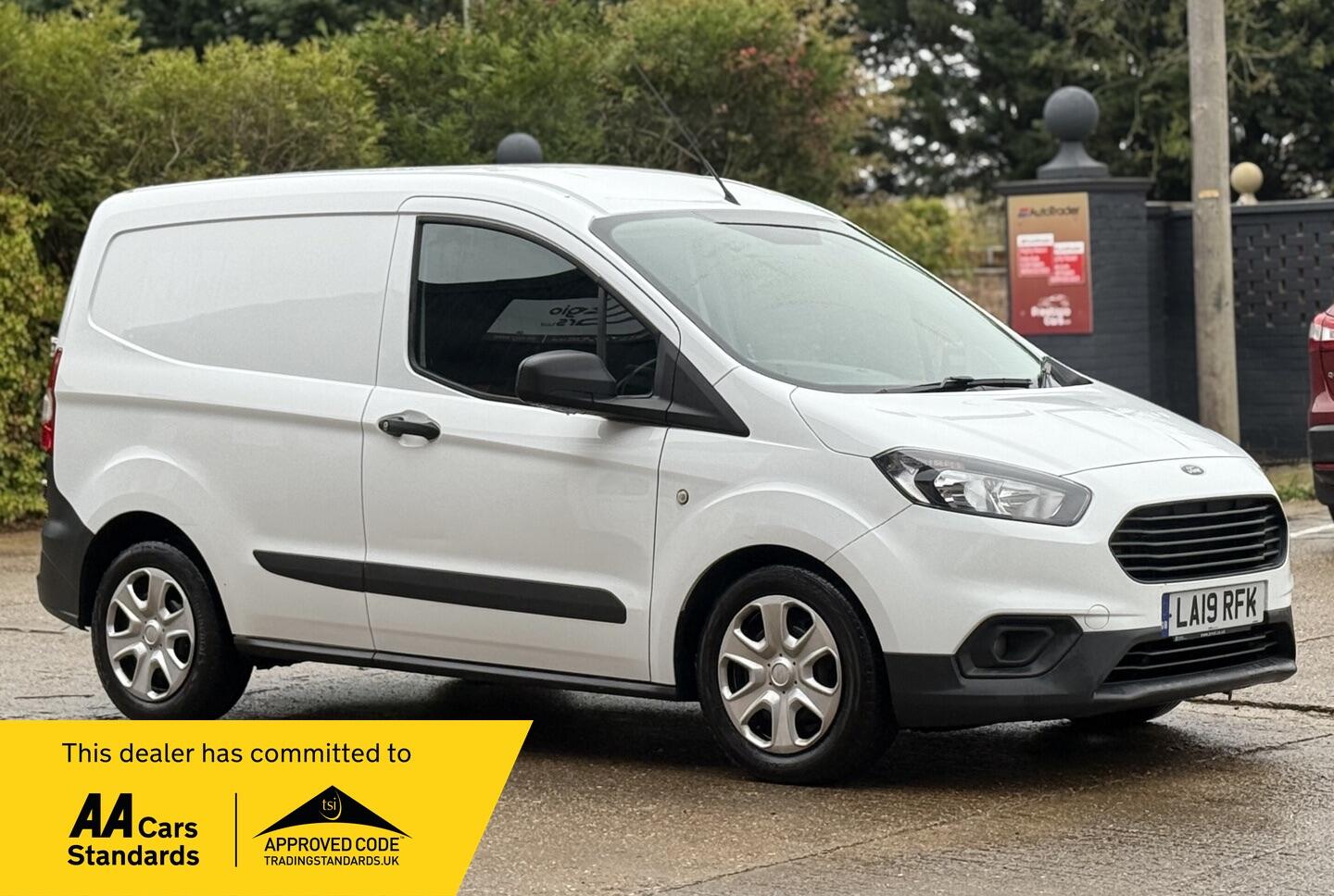 Used Ford Transit Courier 2019 for sale - 76402666: Photo 1