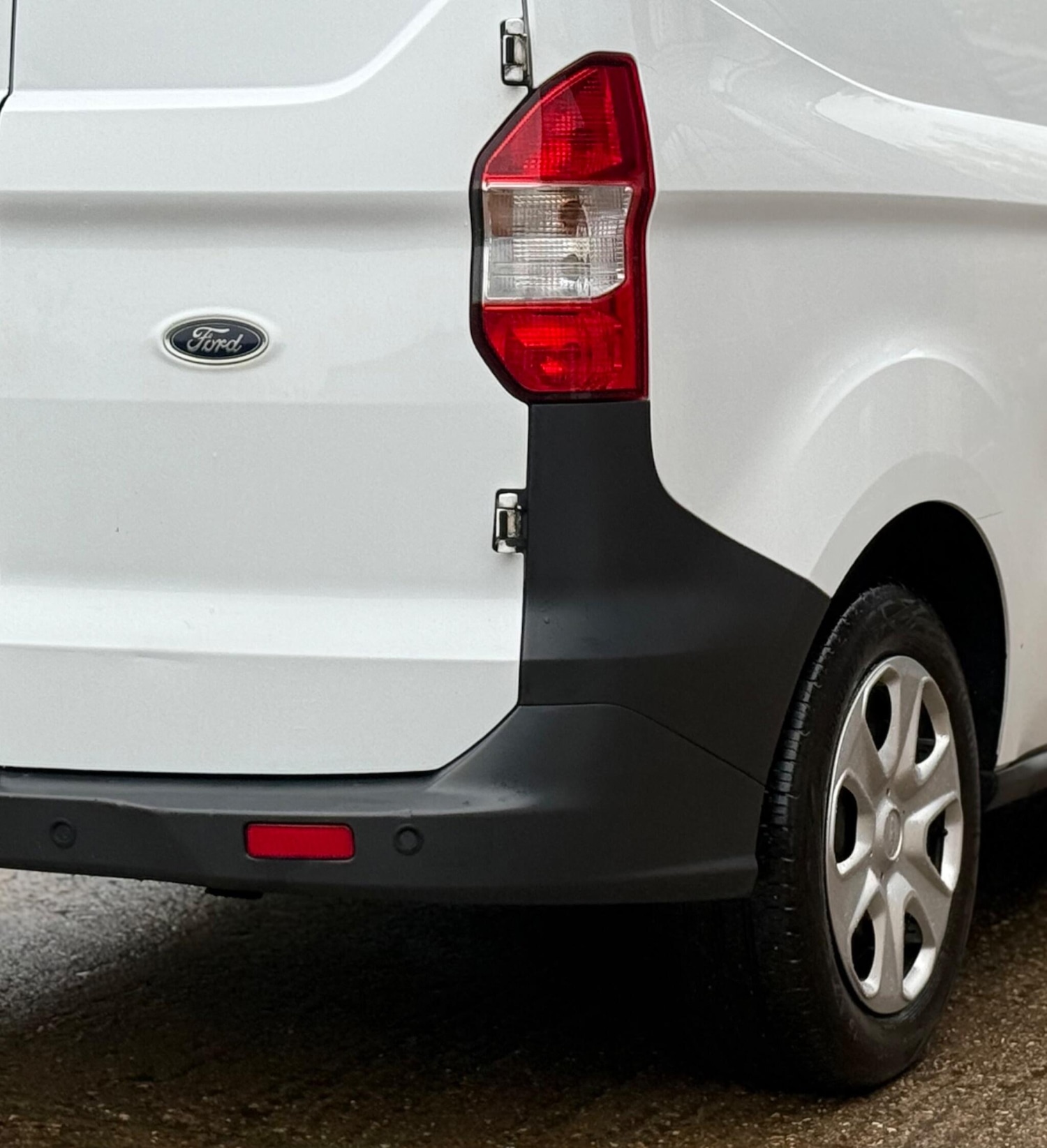 Used Ford Transit Courier 2019 for sale - 76402666: Photo 31