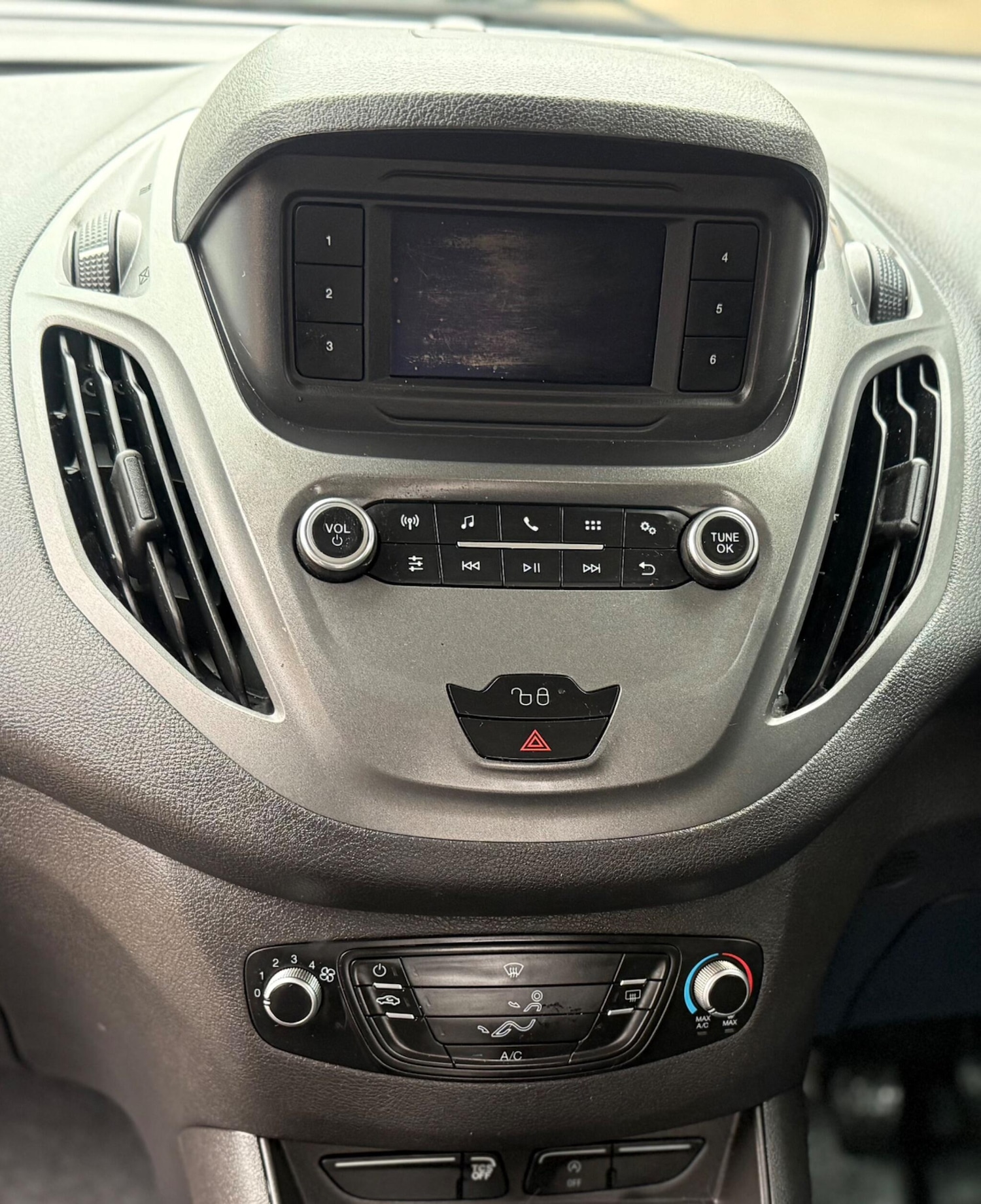 Used Ford Transit Courier 2019 for sale - 76402666: Photo 37