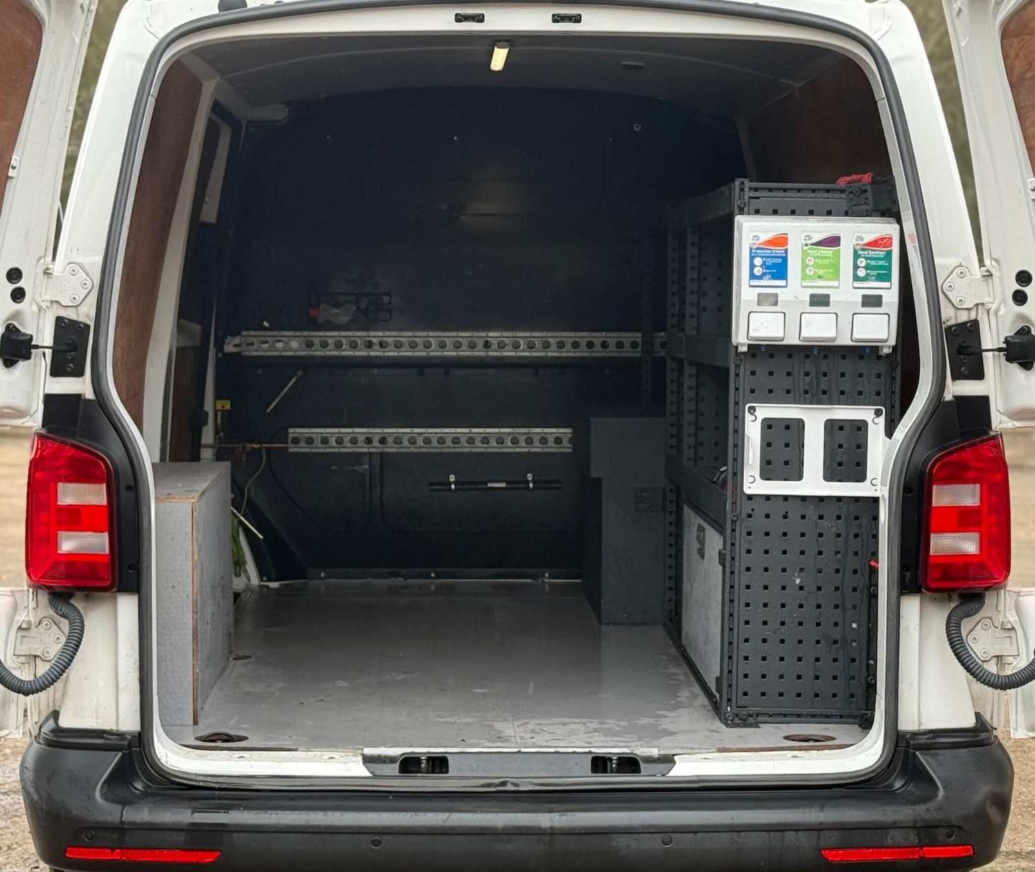 Used Volkswagen Transporter 2018 for sale - 77501919: Photo 19